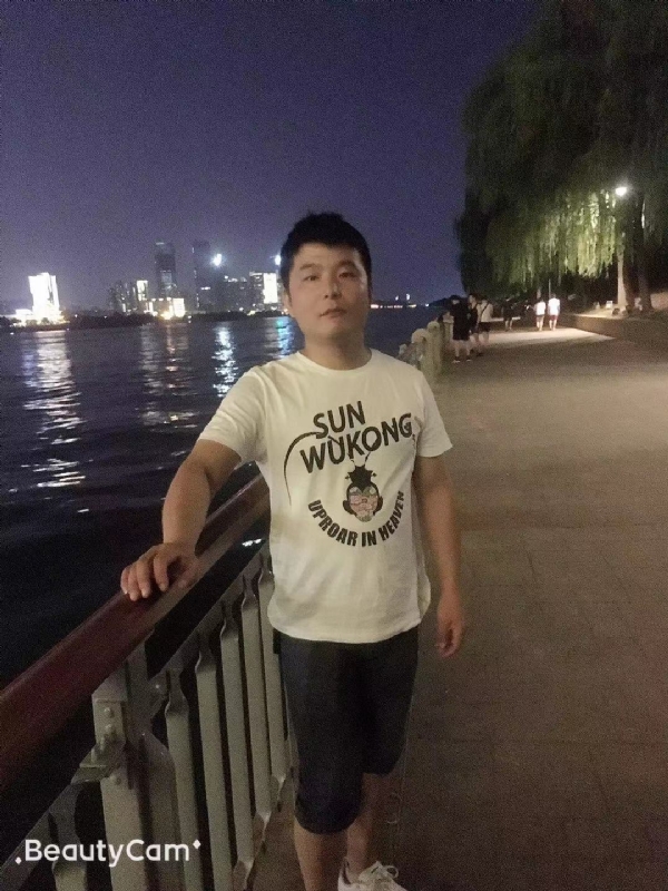 古月的第二张照片--张家界残疾人相亲网